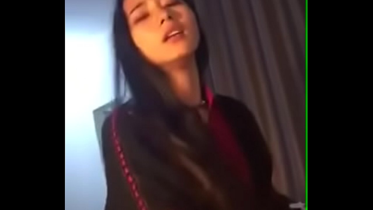 中国国产在（VX：scyue001)上约到的高颜值女神，坐在大哥身上疯狂扭腰