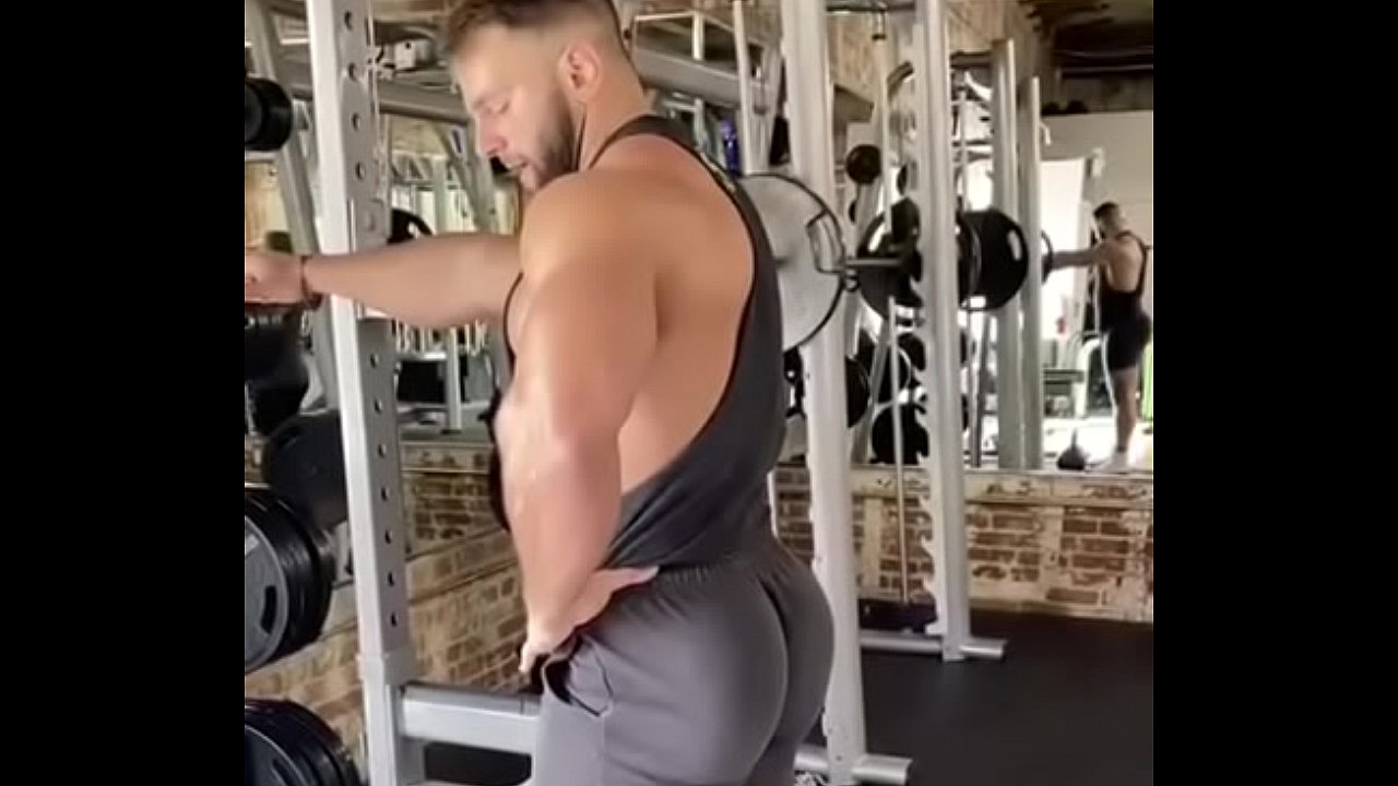 Muscle Ass (Eric Janicki)