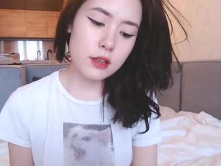 aynaki on cam for live nude video chat