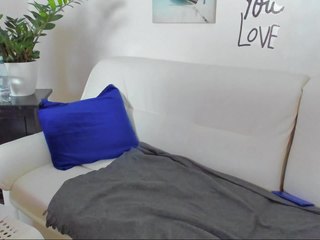 justgirlchloe on cam for live nude video chat