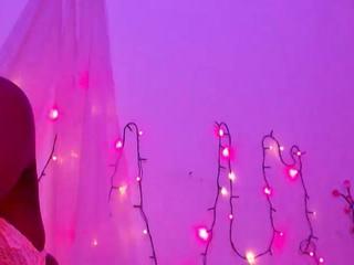 kellywaalker on cam for live nude video chat