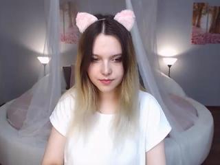 nellymads on cam for live nude video chat