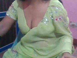 sexylovely00 on cam for live nude video chat