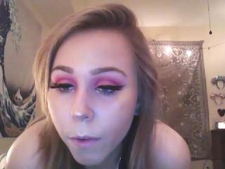 xxxmiapiexxx on cam for live nude video chat