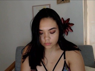 emilys-s on cam for live nude video chat