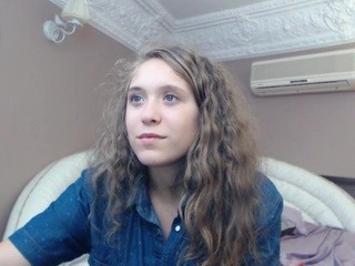 millenamoon on cam for live nude video chat
