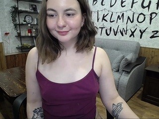 Rosalie Sharp on cam for live nude video chat