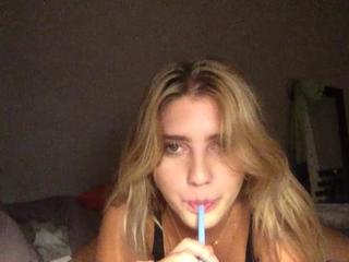 scarlettlane on cam for live nude video chat