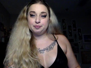 Ari A. on cam for live nude video chat