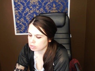 BattyMoll on cam for live nude video chat