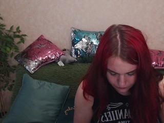 bombinggirl on cam for live nude video chat