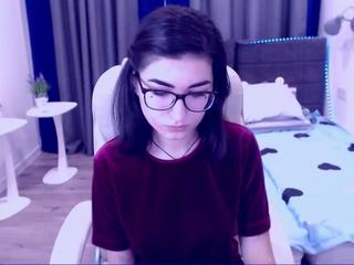 cutie-lilith on cam for live nude video chat