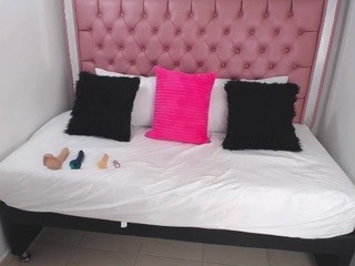 denisse-star on cam for live nude video chat