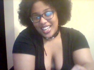 DomBratXXX on cam for live nude video chat