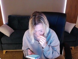 emilycuty on cam for live nude video chat