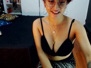 kristalbigtits on cam for live nude video chat