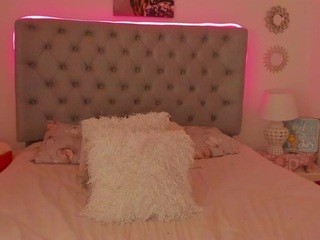 lau-tobon on cam for live nude video chat
