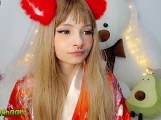 LisaChan on cam for live nude video chat