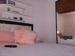 liv-monroe on cam for live nude video chat