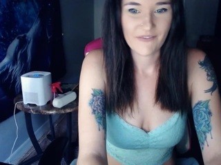 lolabella9 on cam for live nude video chat