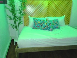 Luisa, ♥ on cam for live nude video chat