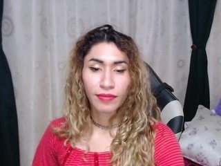 M….L…. on cam for live nude video chat