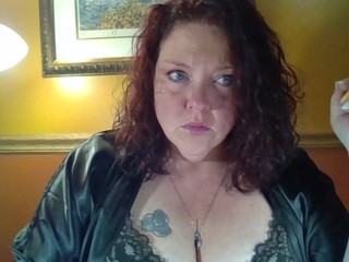 mizbehavinmomma on cam for live nude video chat