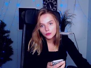 Monica on cam for live nude video chat