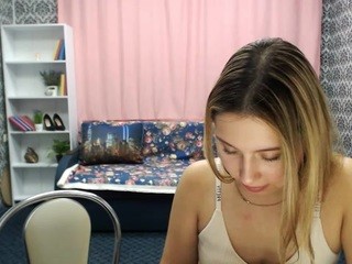 nikkyangell on cam for live nude video chat