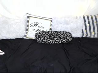 SheenaRose on cam for live nude video chat