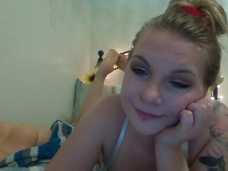 sunnybunny69123 on cam for live nude video chat
