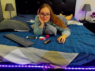 sweet-banny on cam for live nude video chat