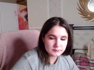 Sweet Milla on cam for live nude video chat