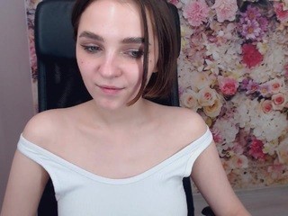 TESSA on cam for live nude video chat