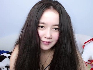 yunsana on cam for live nude video chat