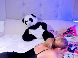 blodnde-rest on cam for live nude video chat