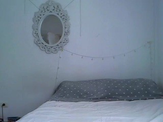 brokebutcute on cam for live nude video chat