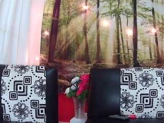 Caroliinee and Kristen on cam for live nude video chat