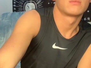 cute-twink-711 on cam for live nude video chat