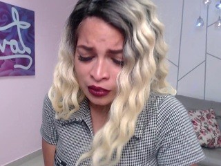 daniellerayy on cam for live nude video chat