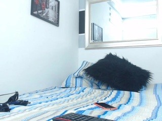 daniielita-love on cam for live nude video chat