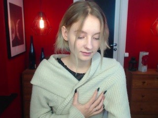 emilymalina on cam for live nude video chat