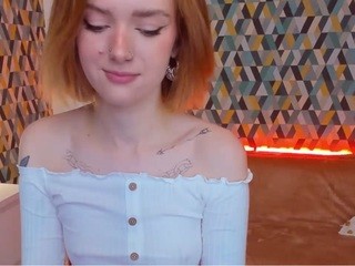 karleesweet on cam for live nude video chat