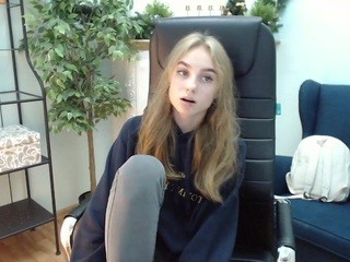 katykat333 on cam for live nude video chat