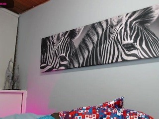 L I N D A , ? on cam for live nude video chat