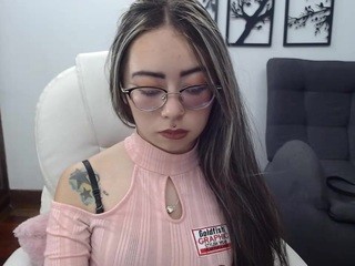 laura-arciniegas on cam for live nude video chat