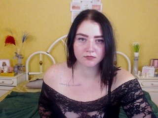 lillyloan4u on cam for live nude video chat