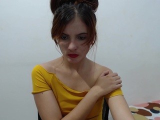 lily-rose1 on cam for live nude video chat