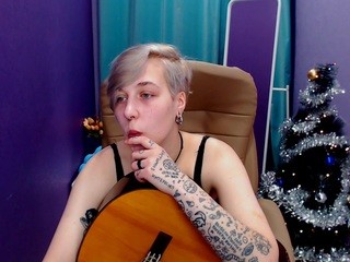 Lol Girl on cam for live nude video chat
