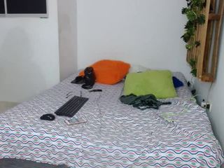 lore235 on cam for live nude video chat